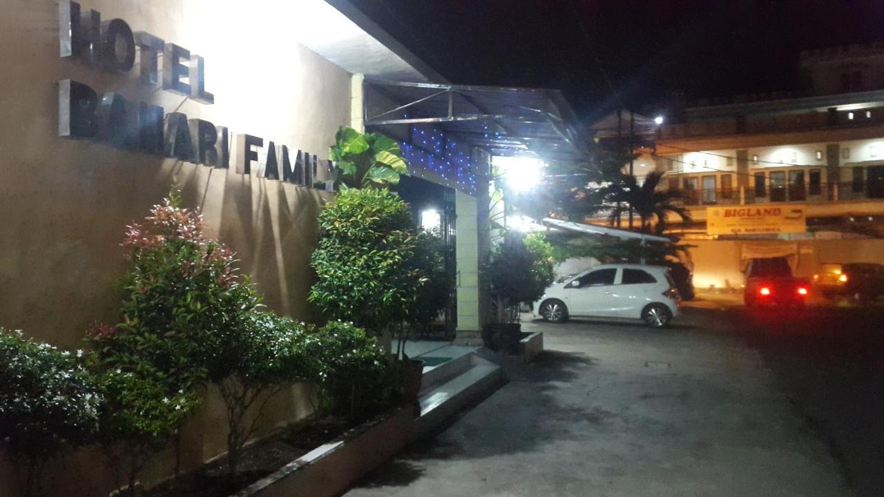 Bahari Family Hotel Bitung Exterior photo